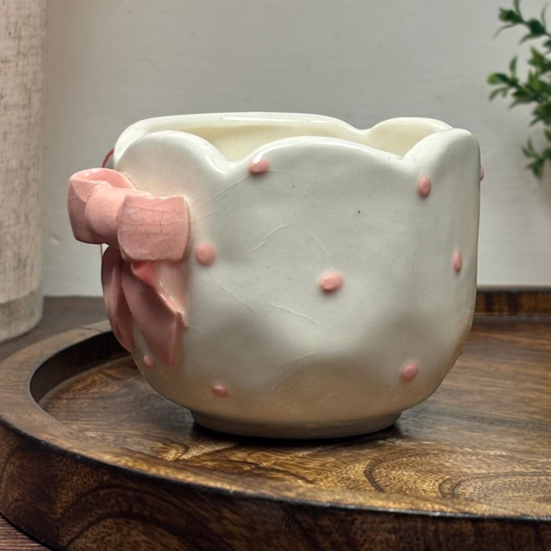 Scalloped Pink Bow Ceramic Mug