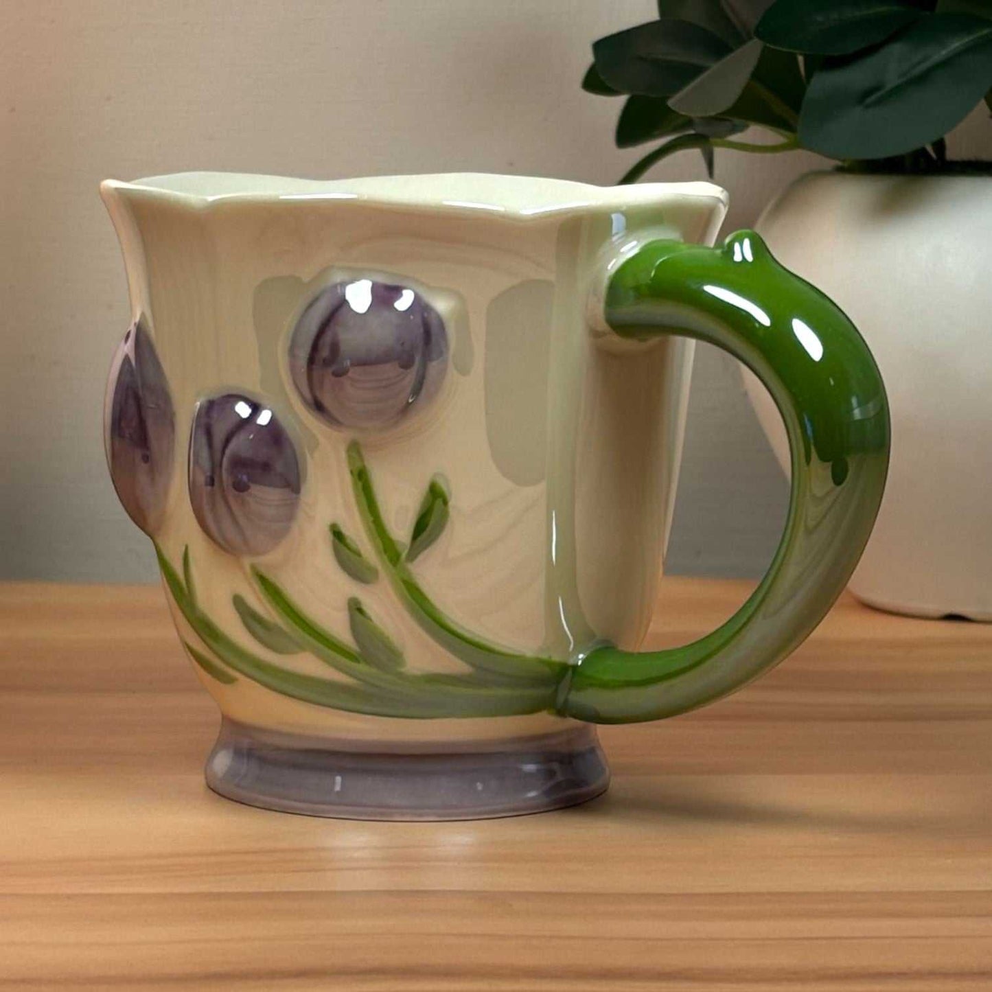 Tulip Buds Ceramic Mug - Violet