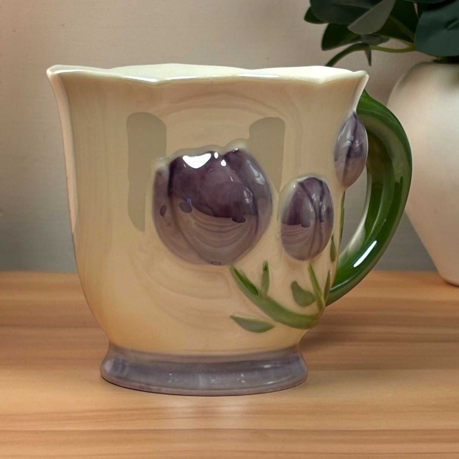Tulip Buds Ceramic Mug - Violet