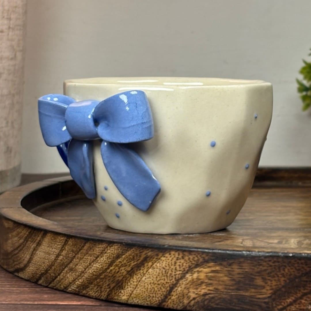 Tapered Bow Ceramic Mug
