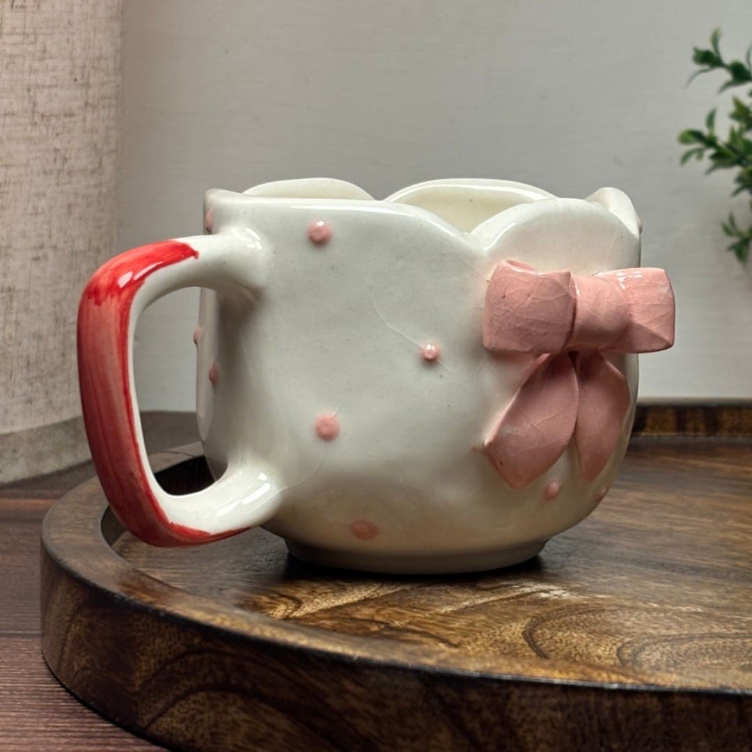 Scalloped Pink Bow Ceramic Mug