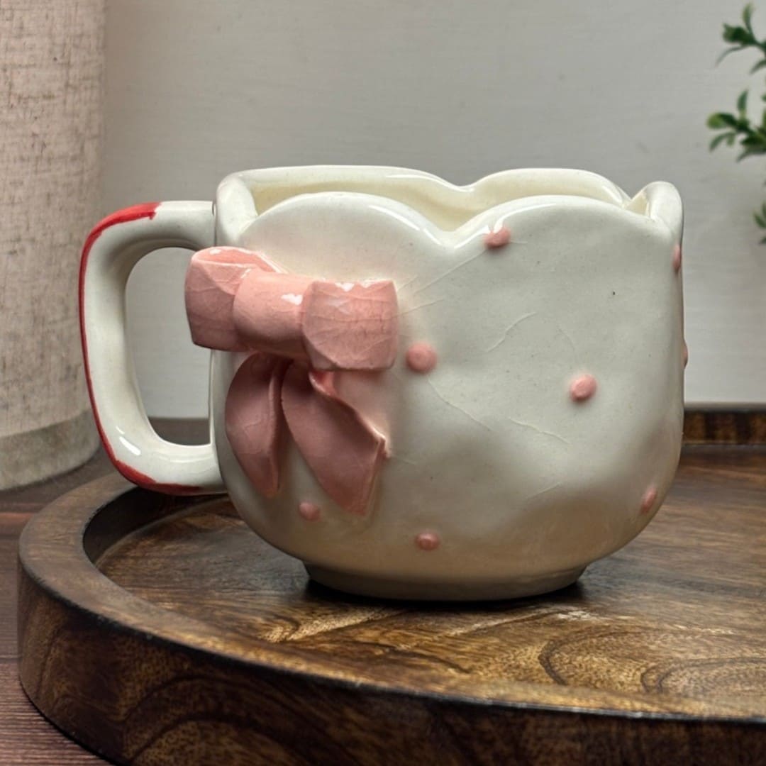 Scalloped Pink Bow Ceramic Mug