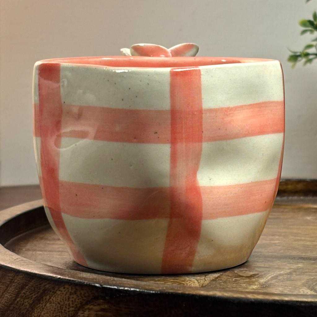 Daisy Checks Ceramic Mug